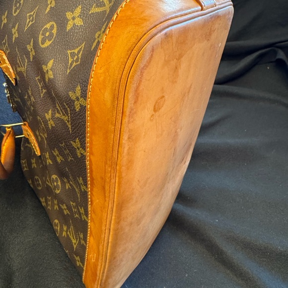 Louis Vuitton Monogram Canvas Handbag - Picture 11 of 16